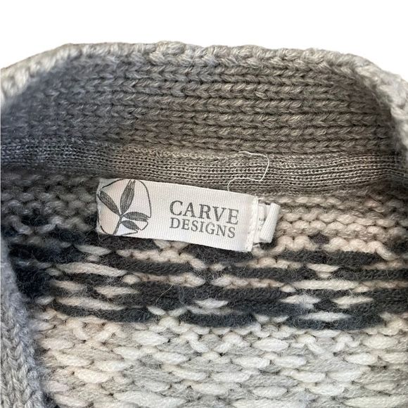 Carve Designs Gray and Cream Patterned Cardigan - Picture 5 of 14